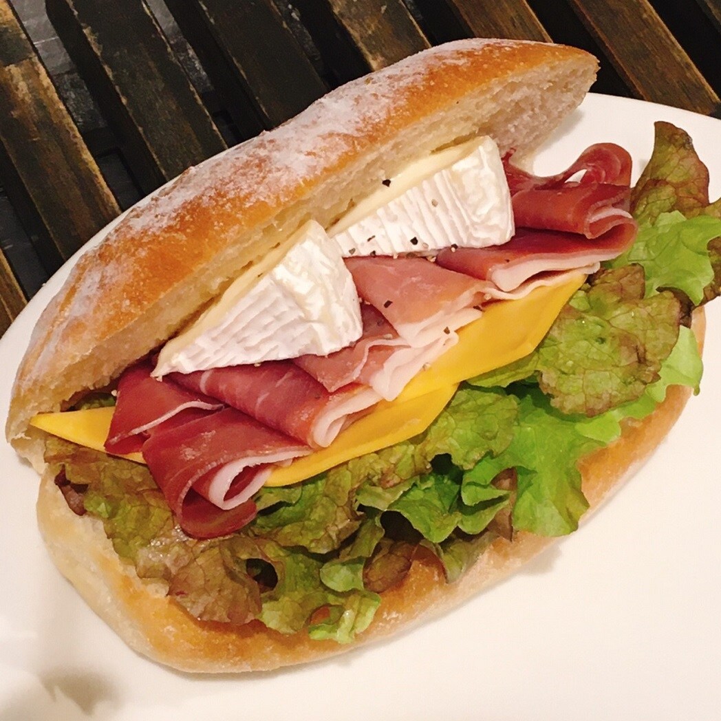 【Cafe'&Meal MUJI グランフロント大阪】生ハムのサンド