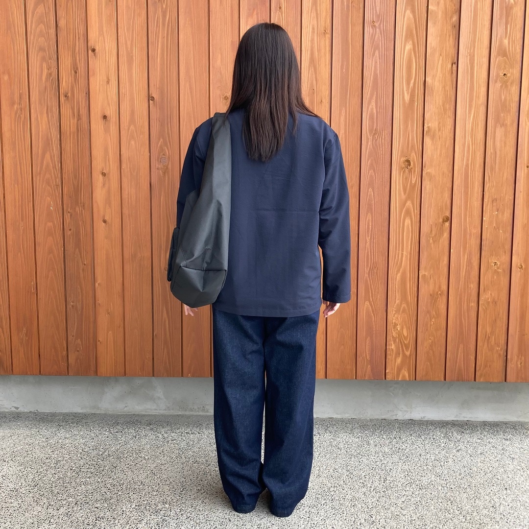 風　後ろ
