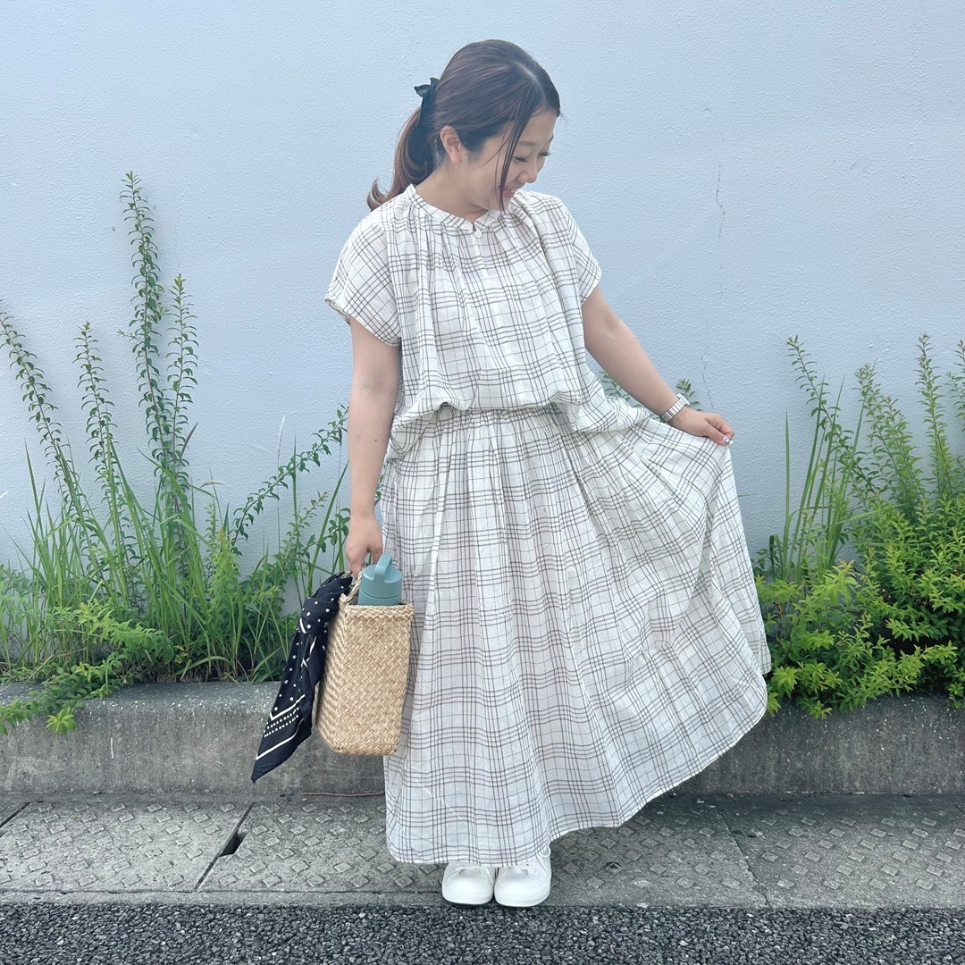 女性の全身写真