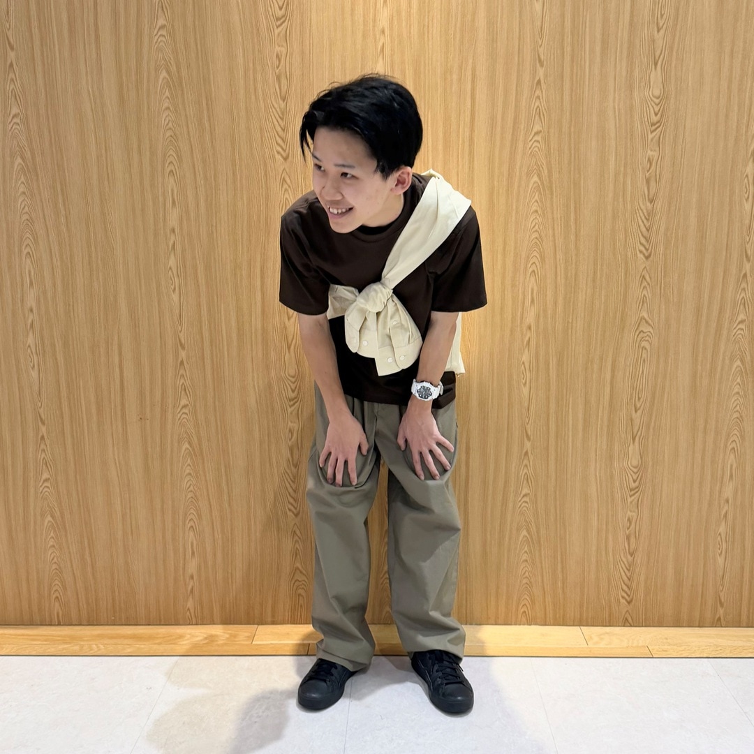 男性が立っている