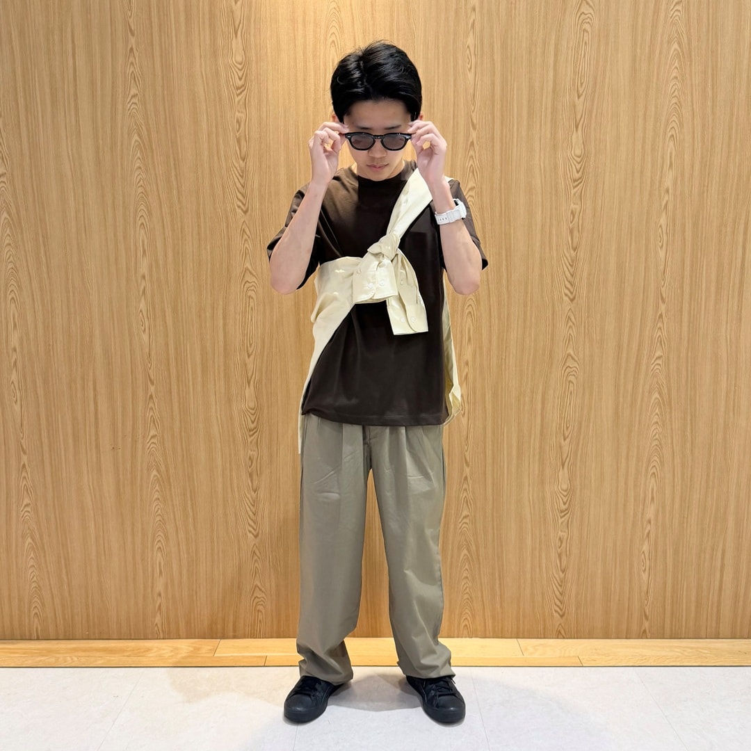 男性が立っている