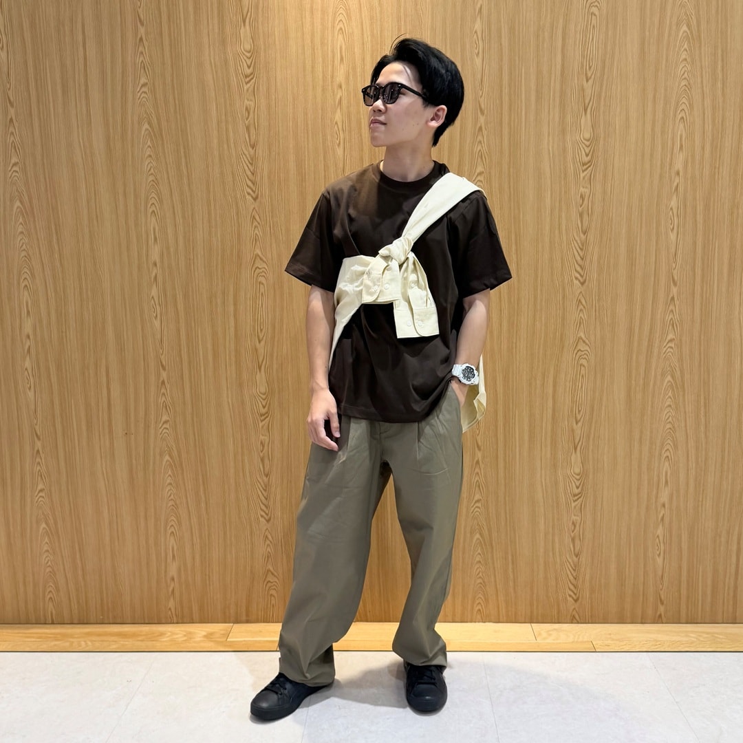 男性が立っている
