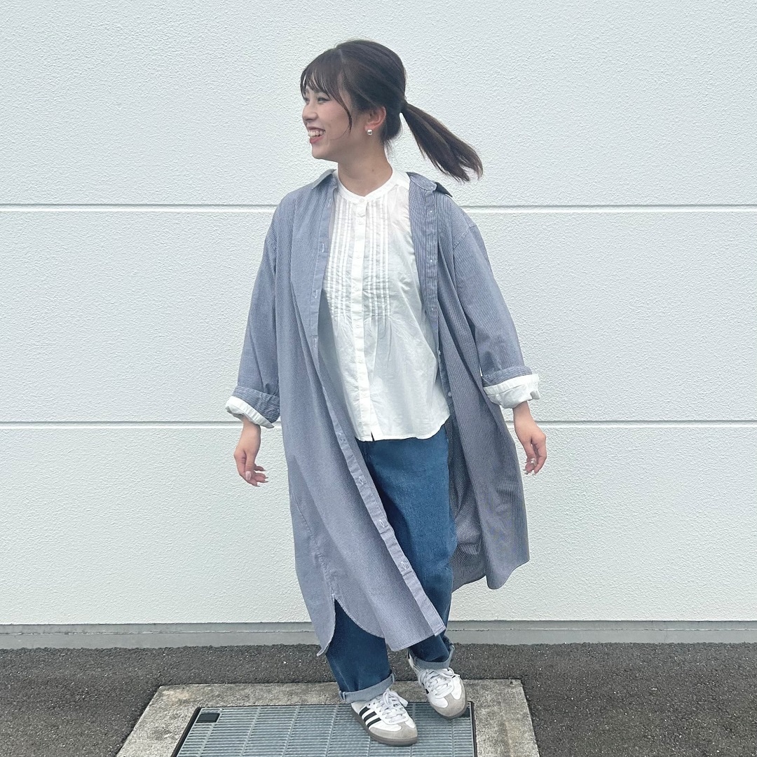 女性が笑っている