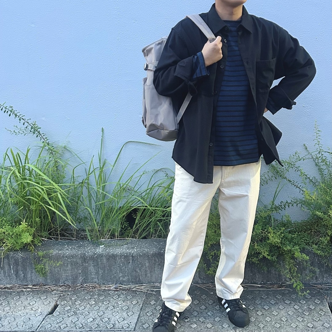 男性の全身写真
