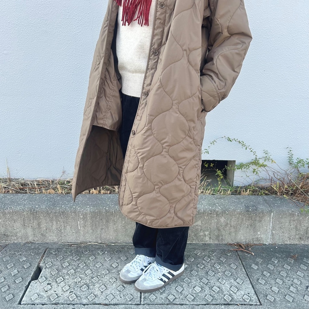 女性のパンツスタイルアップ