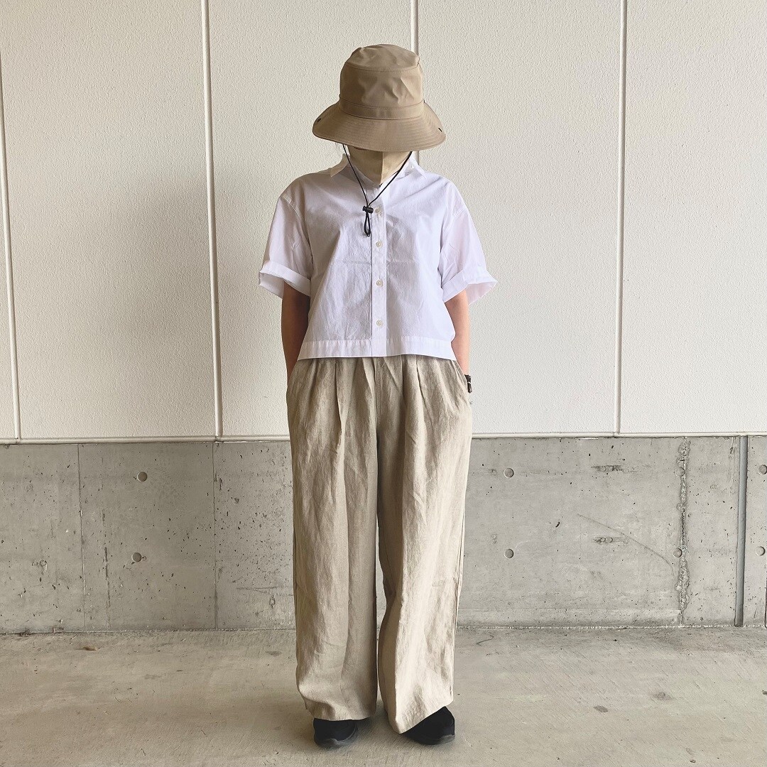 うつむいている姿