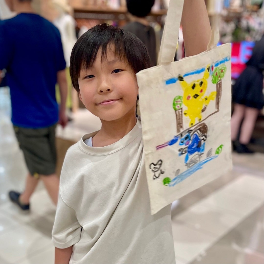 【イオンモール新潟亀田インター】今日もワークショップ開催。布描きクレヨンでオリジナルマイバッグを作ろう。