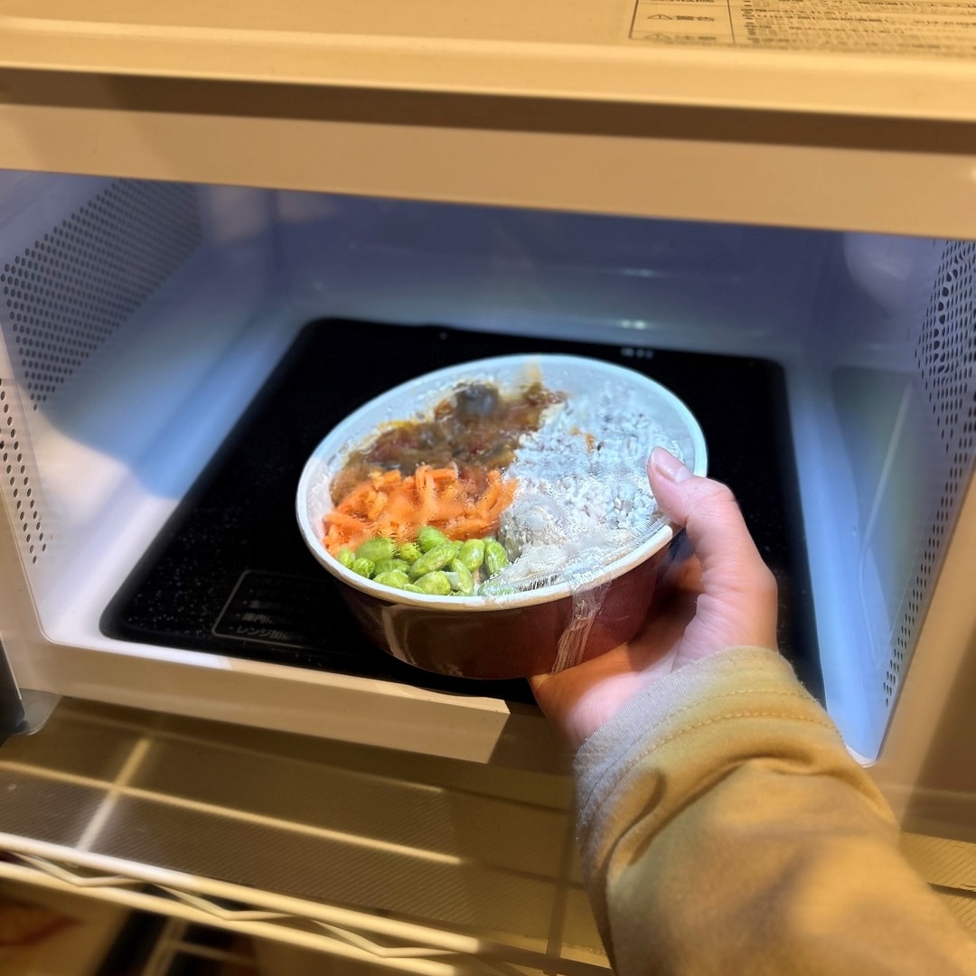 【イオンモール新潟亀田インター】１／３日分の野菜を使った雑穀ごはんが冷凍食品に仲間入りしました。