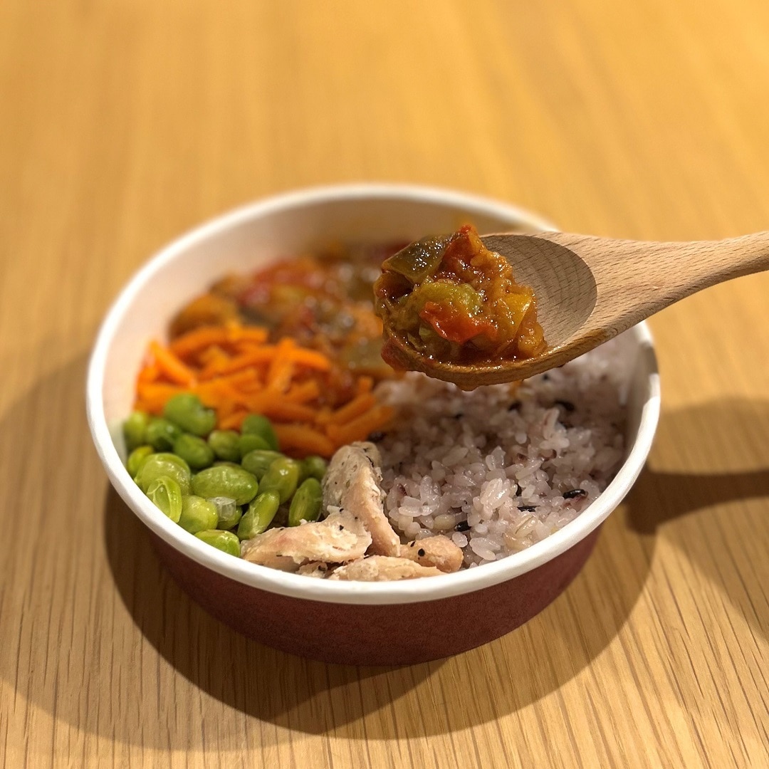 【イオンモール新潟亀田インター】１／３日分の野菜を使った雑穀ごはんが冷凍食品に仲間入りしました。