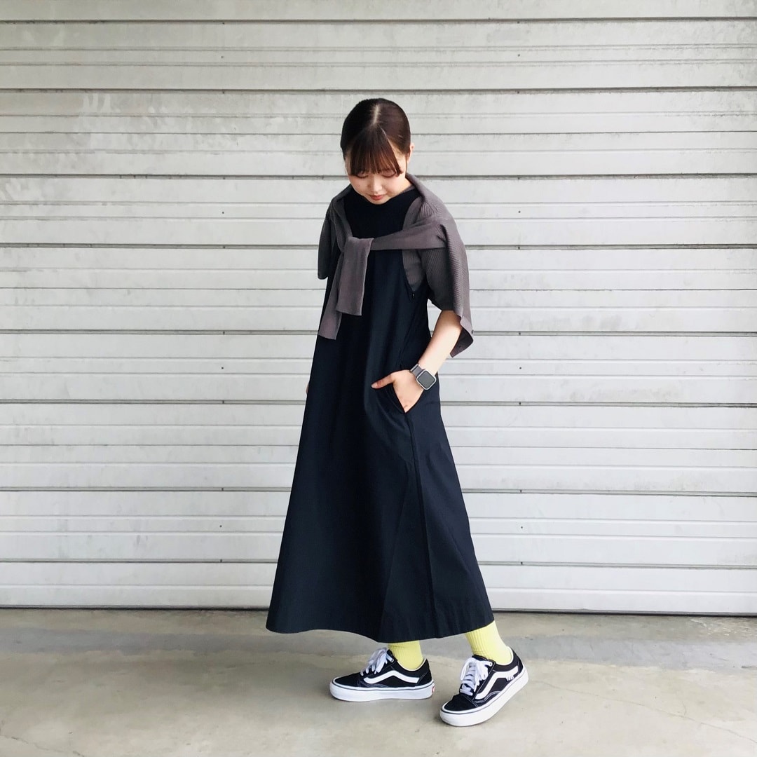 スリーブレスワンピース