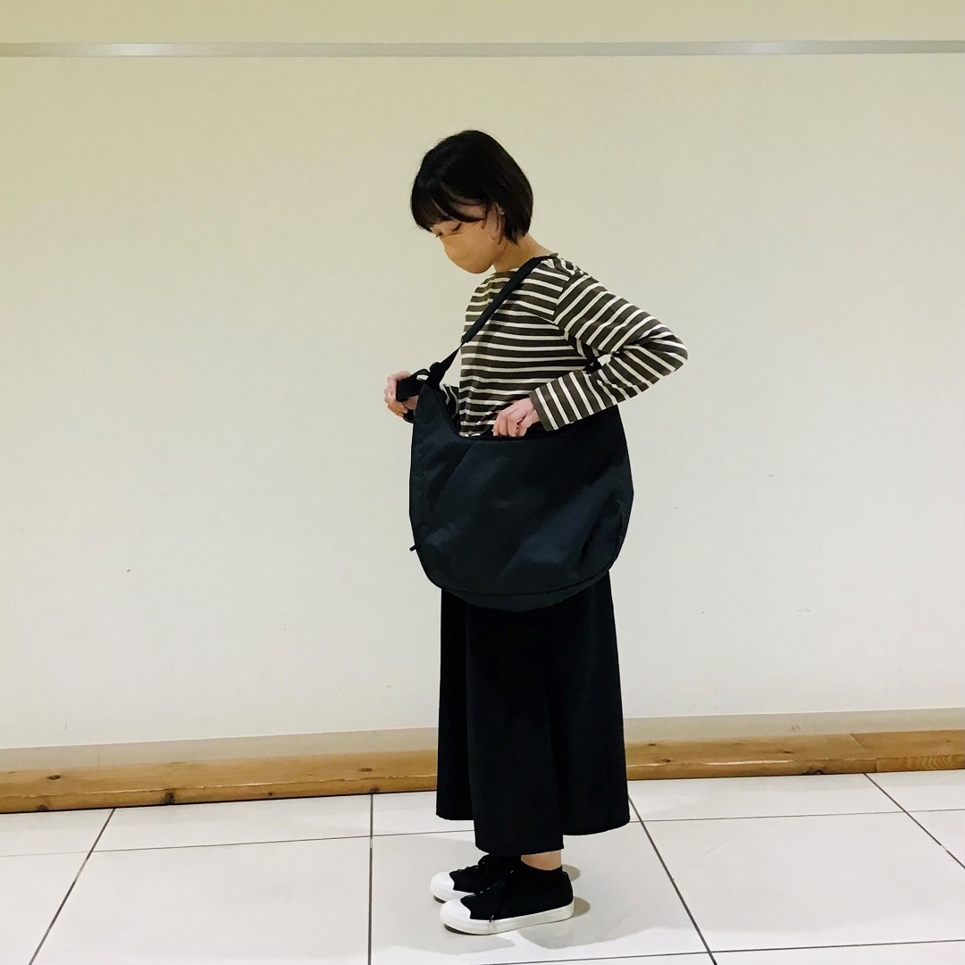 ボートネック長袖Tシャツ