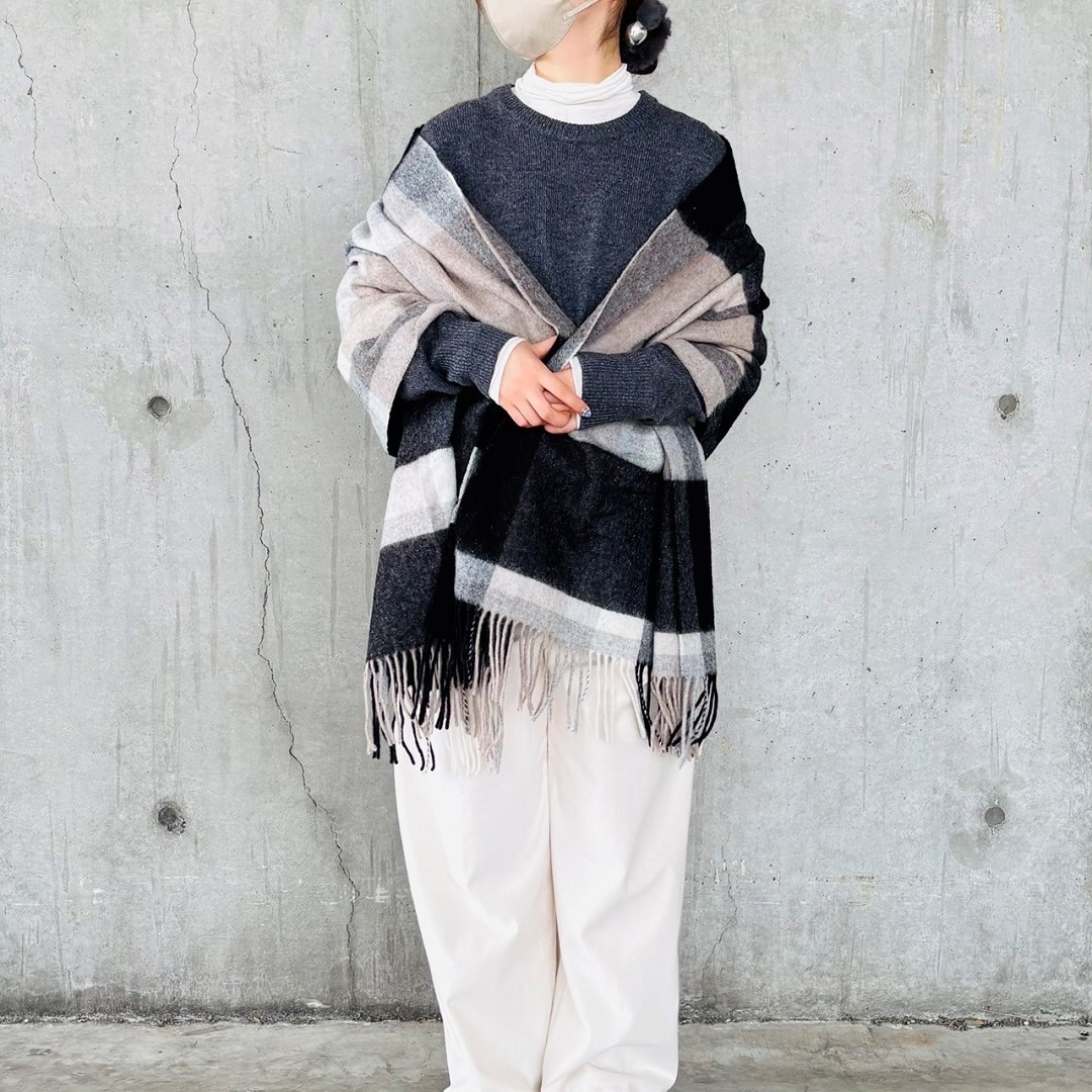 クルーネックセーター