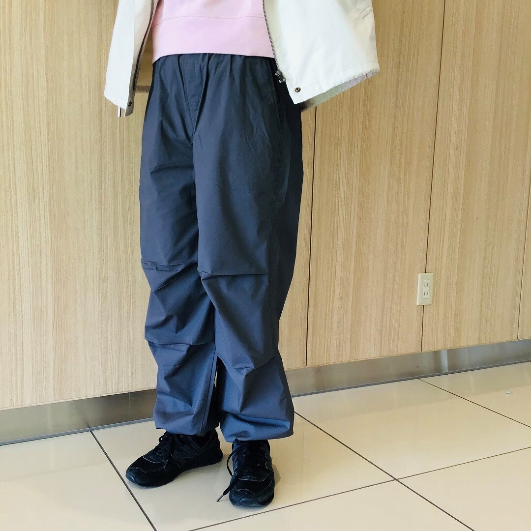 パラシュートイージーパンツ　アップ