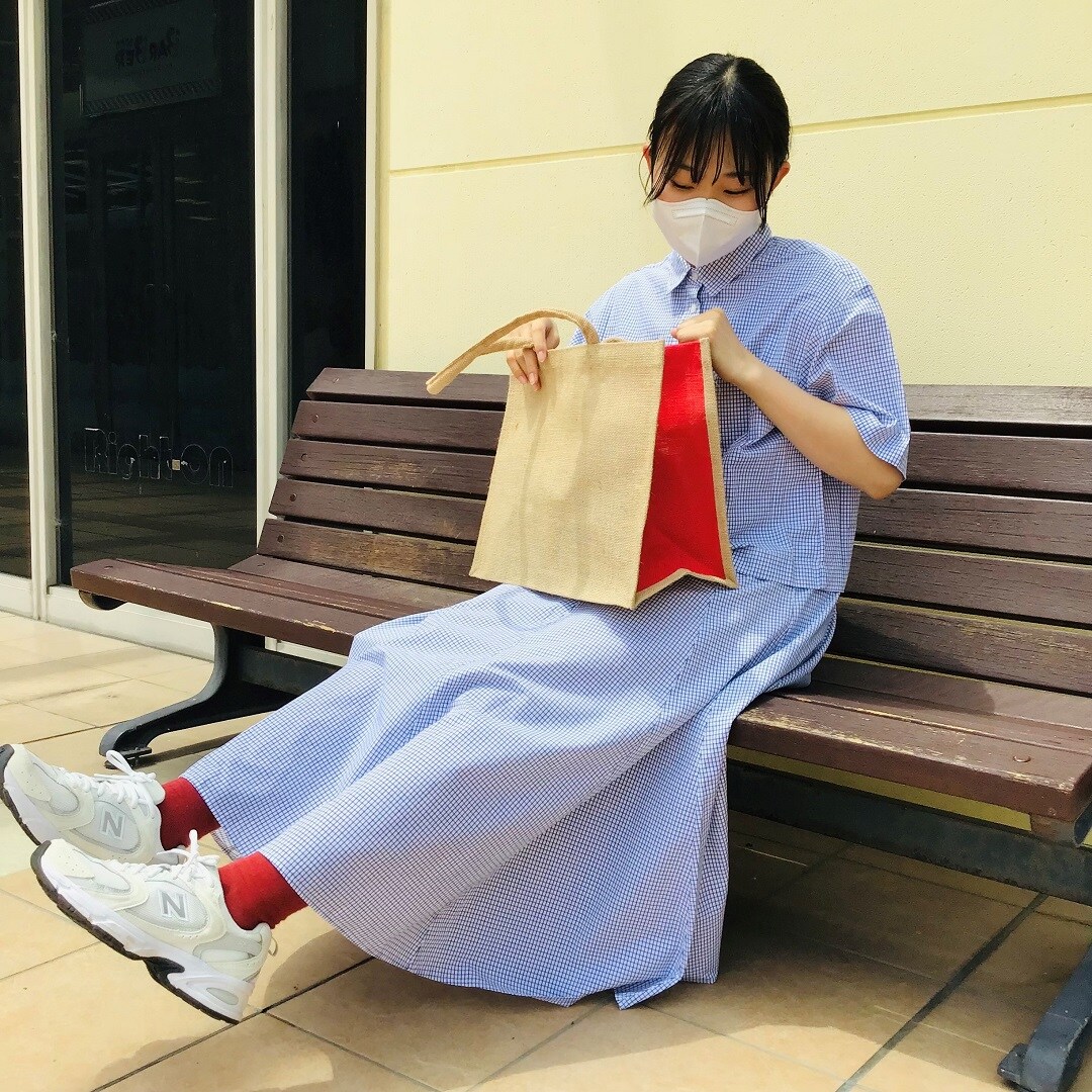ベンチ