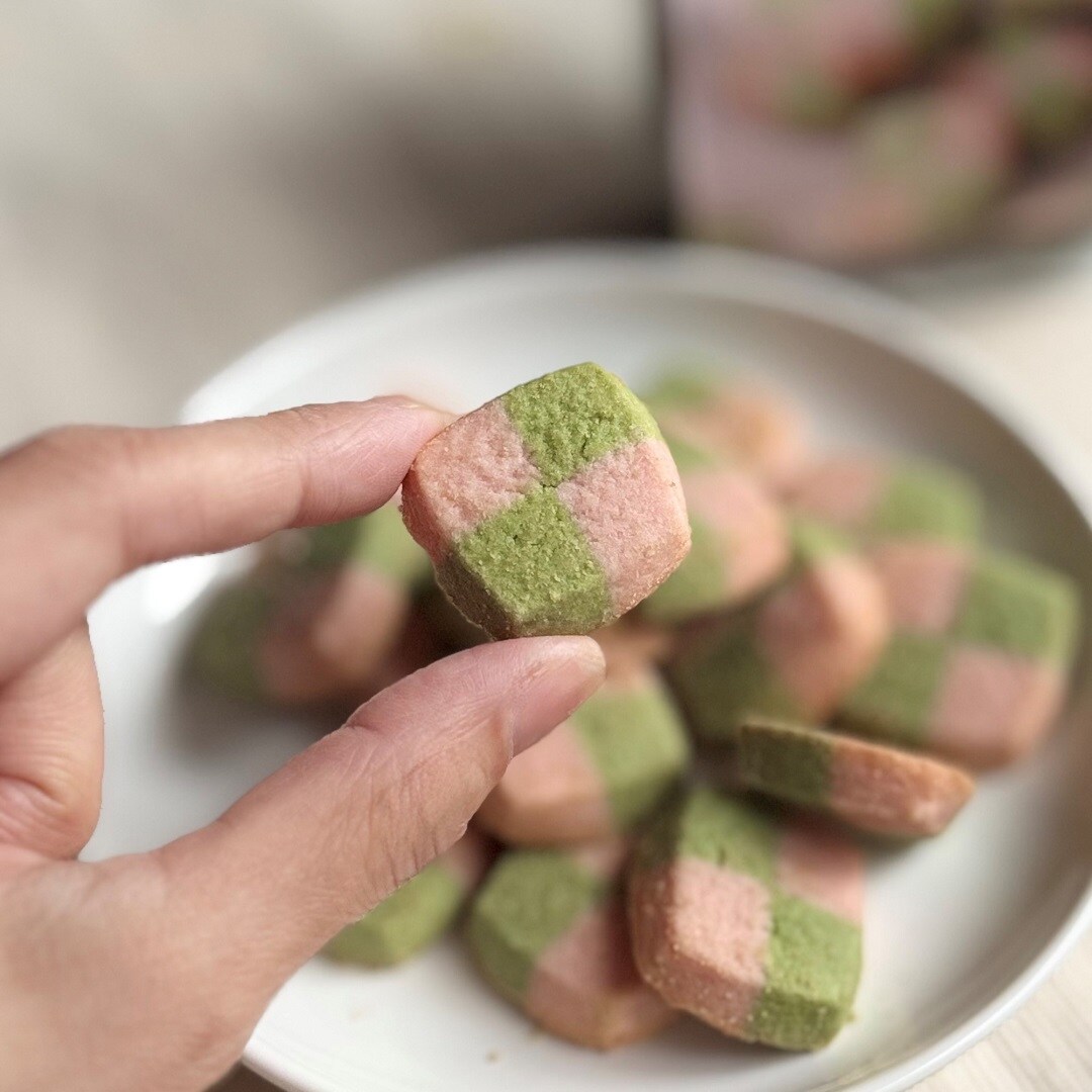 【ラブラ万代】ひな祭りのお祝いに、桜色のお菓子