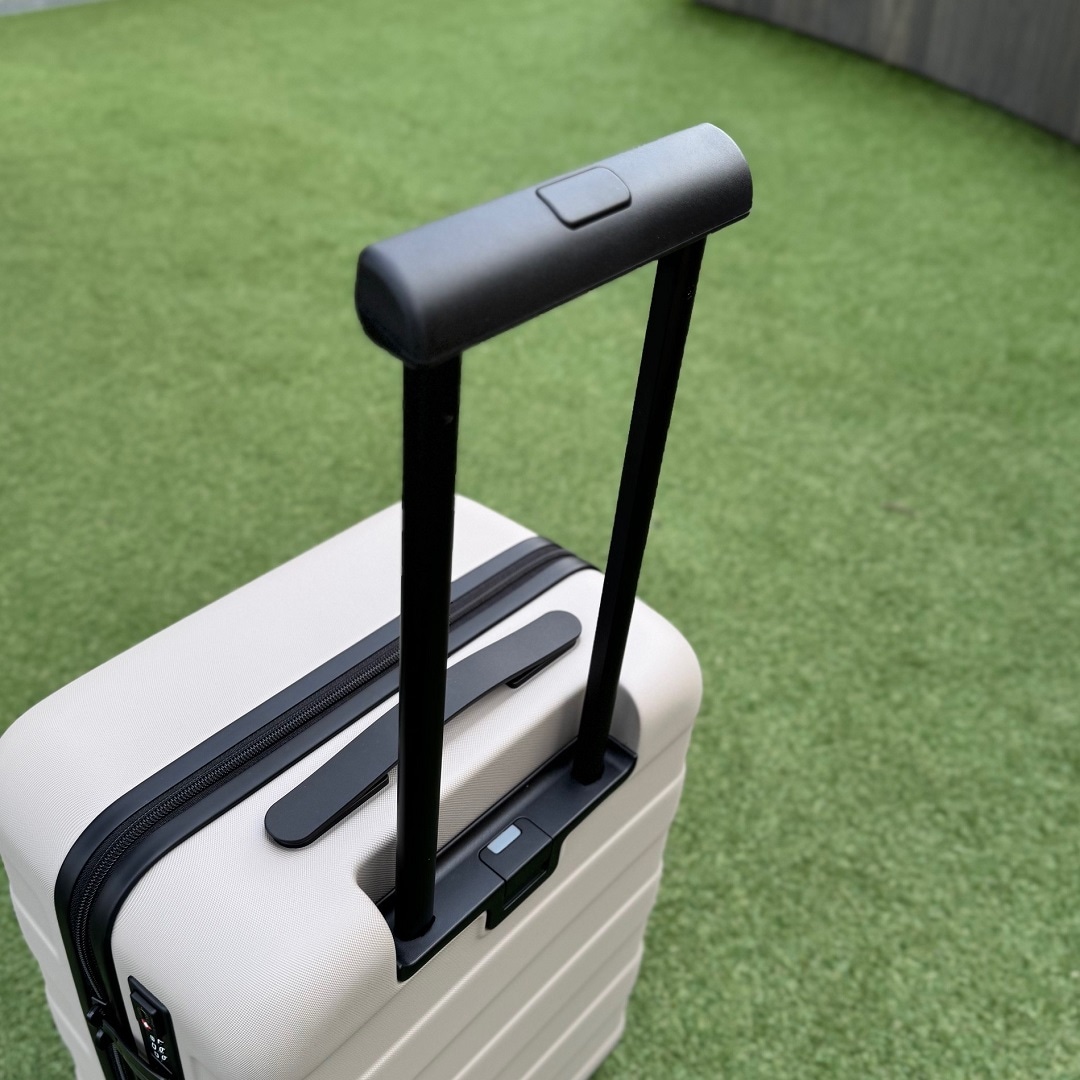 【ラブラ万代】ハードキャリーケースが新しくなりました