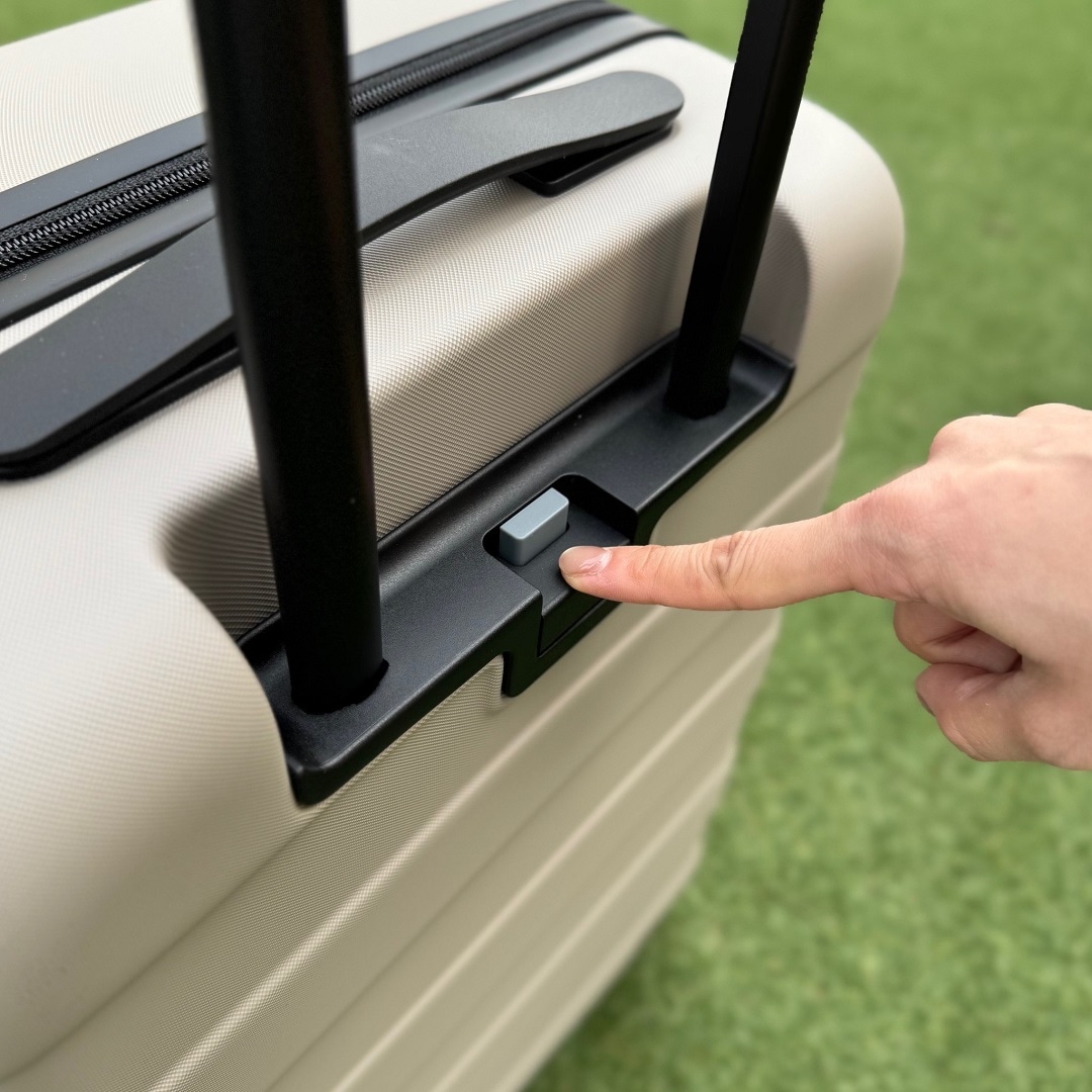 【ラブラ万代】ハードキャリーケースが新しくなりました