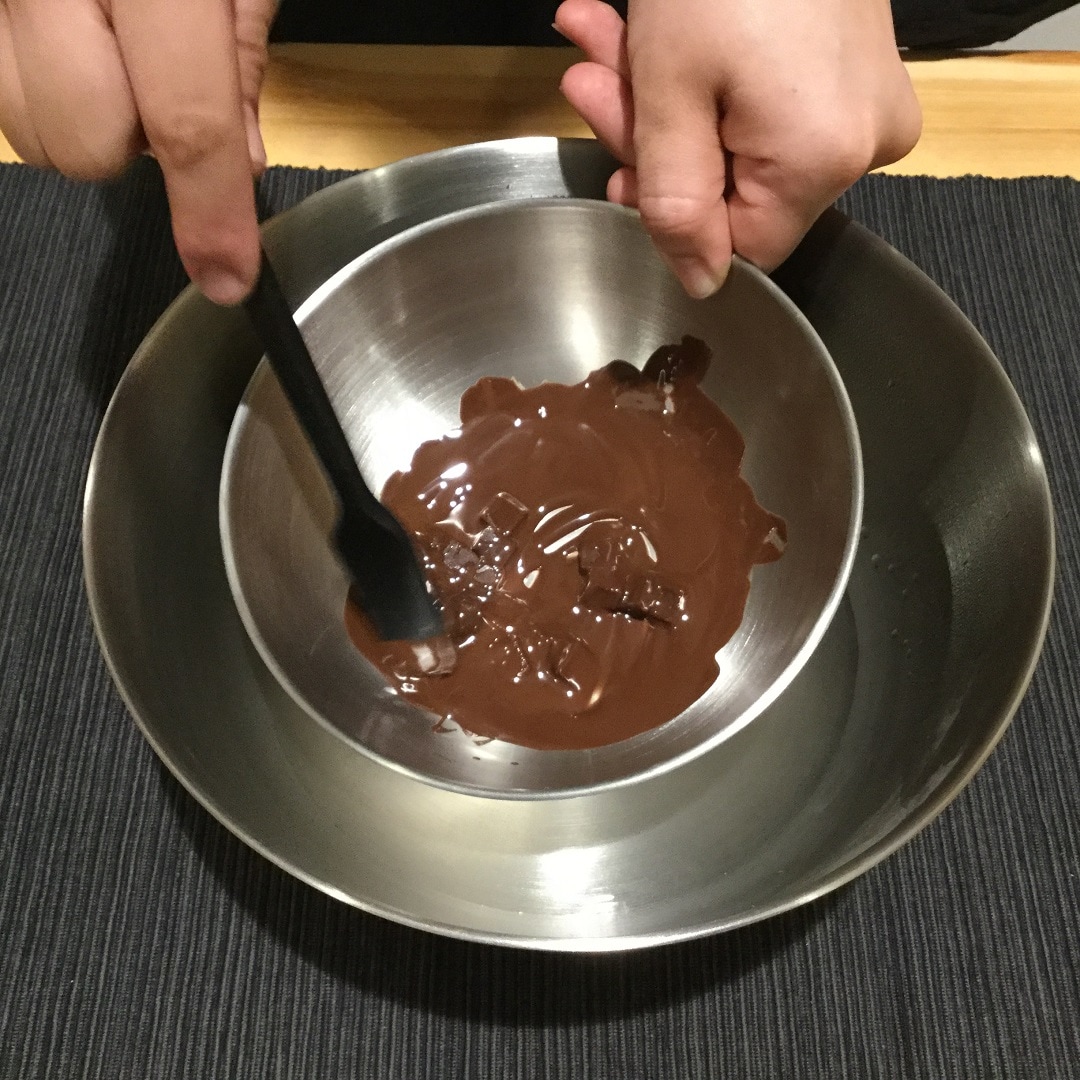 自分でつくる　ドーナツ型チョコの写真