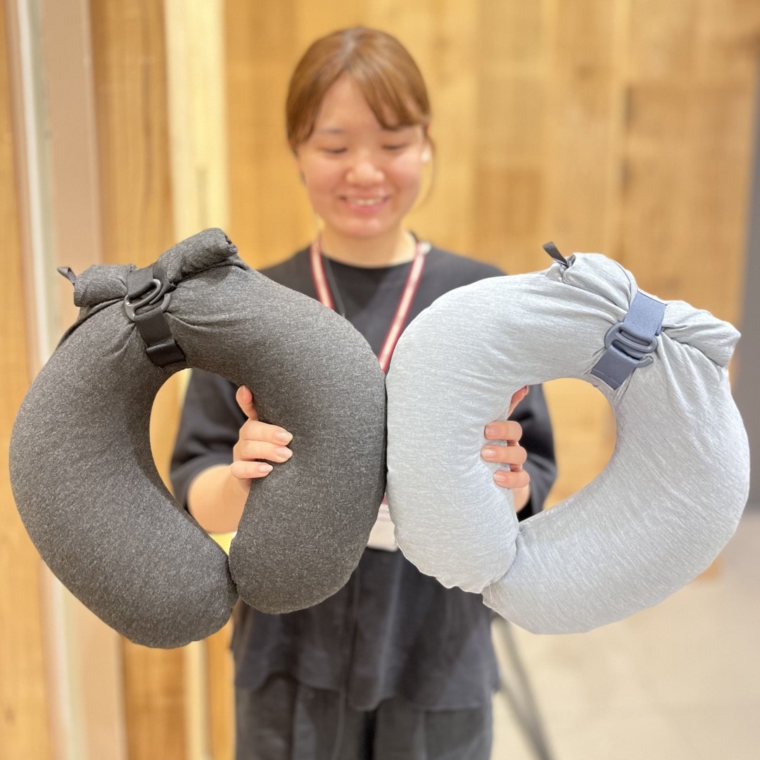 【イオンモール新発田】持ち運びしやすい,、ふうっとふくらむネッククッション