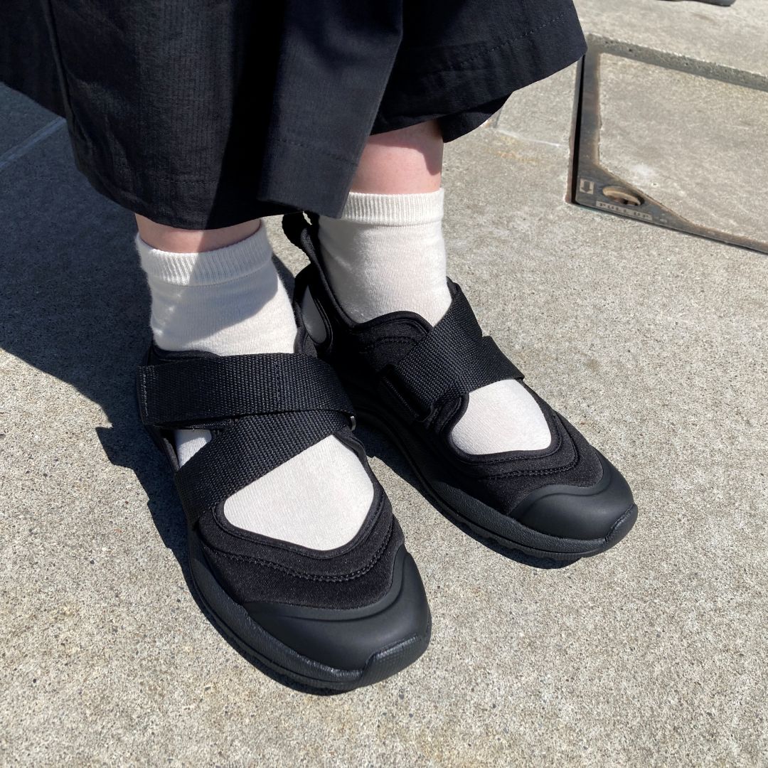 スニーカーサンダル