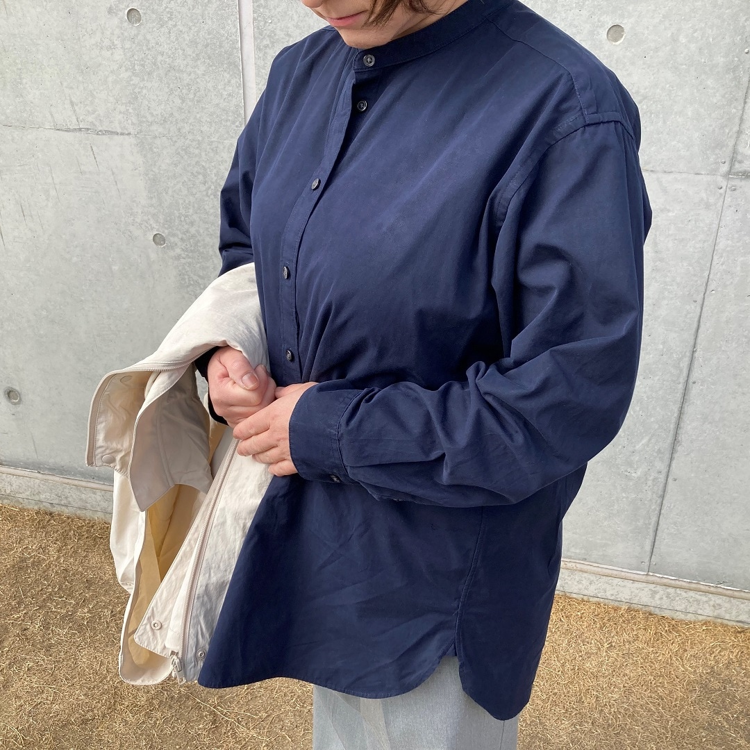 スタンドカラーシャツ