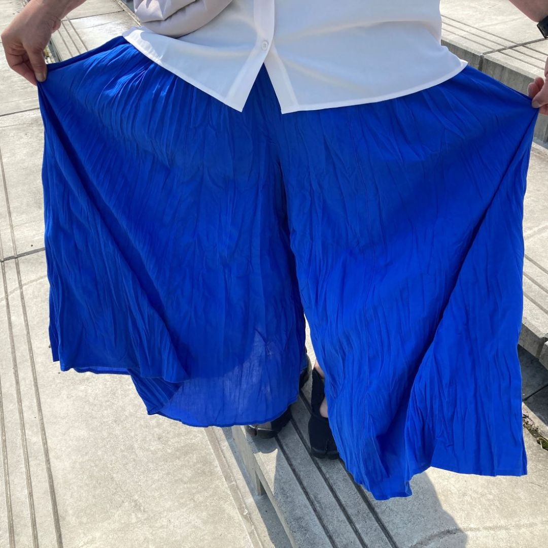 スカートパンツアップ