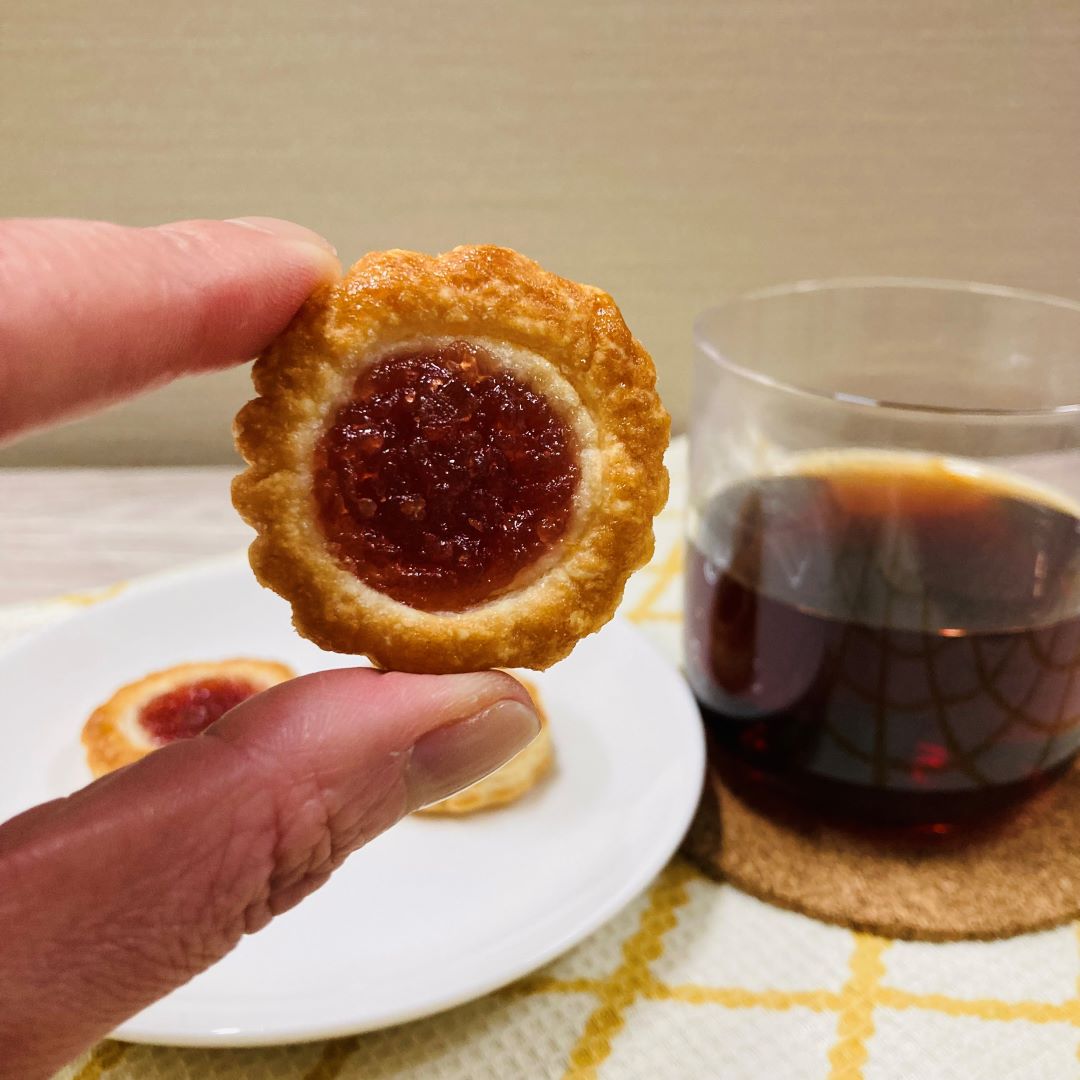 紅茶オリジナルブレンドいちごのジャムパイ