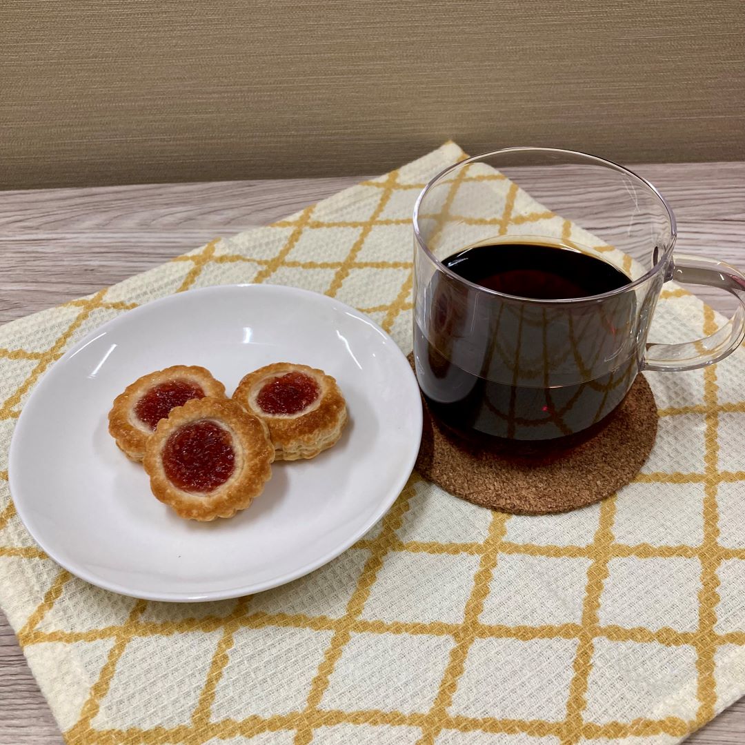 紅茶オリジナルブレンドいちごのジャムパイ