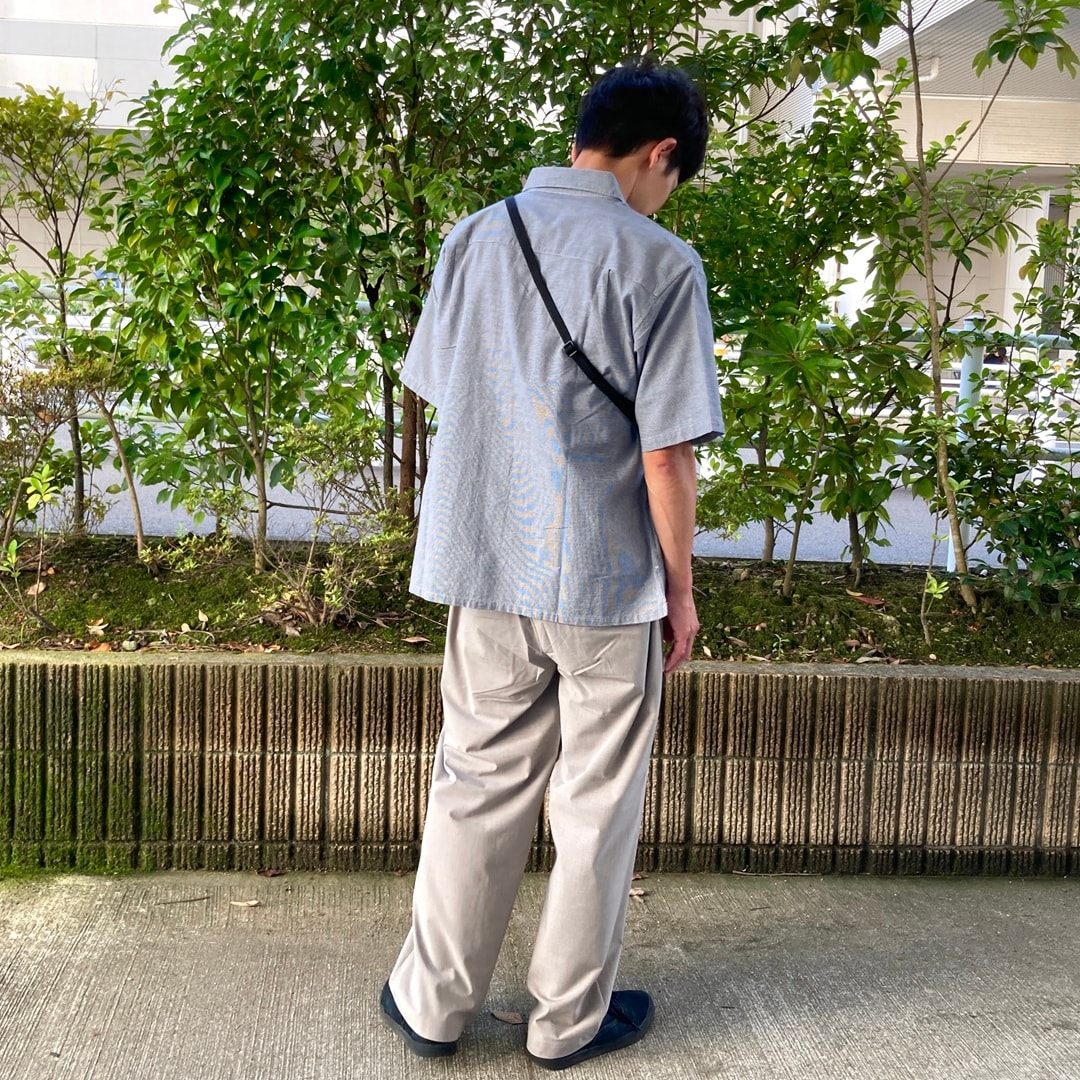 後ろ向き