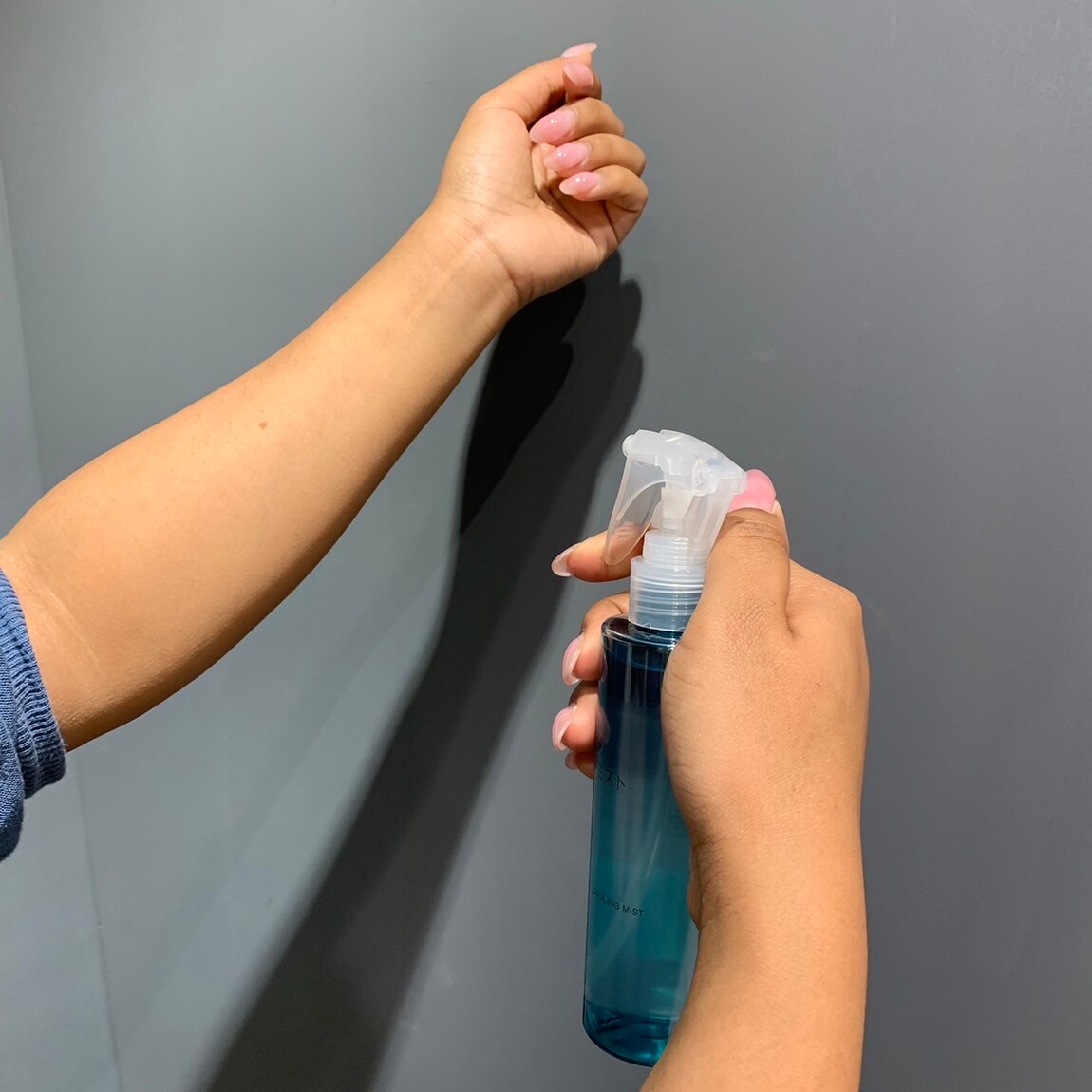 【岡山表町商店街】ダブル使いでもっと涼しく！「ひんやりボディミスト＆ハンディファン」