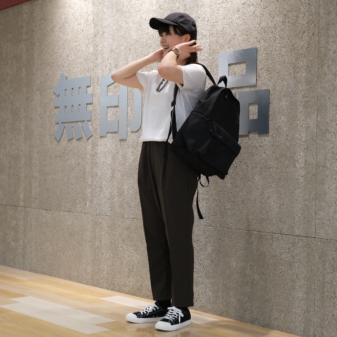 パンツスタイル全身