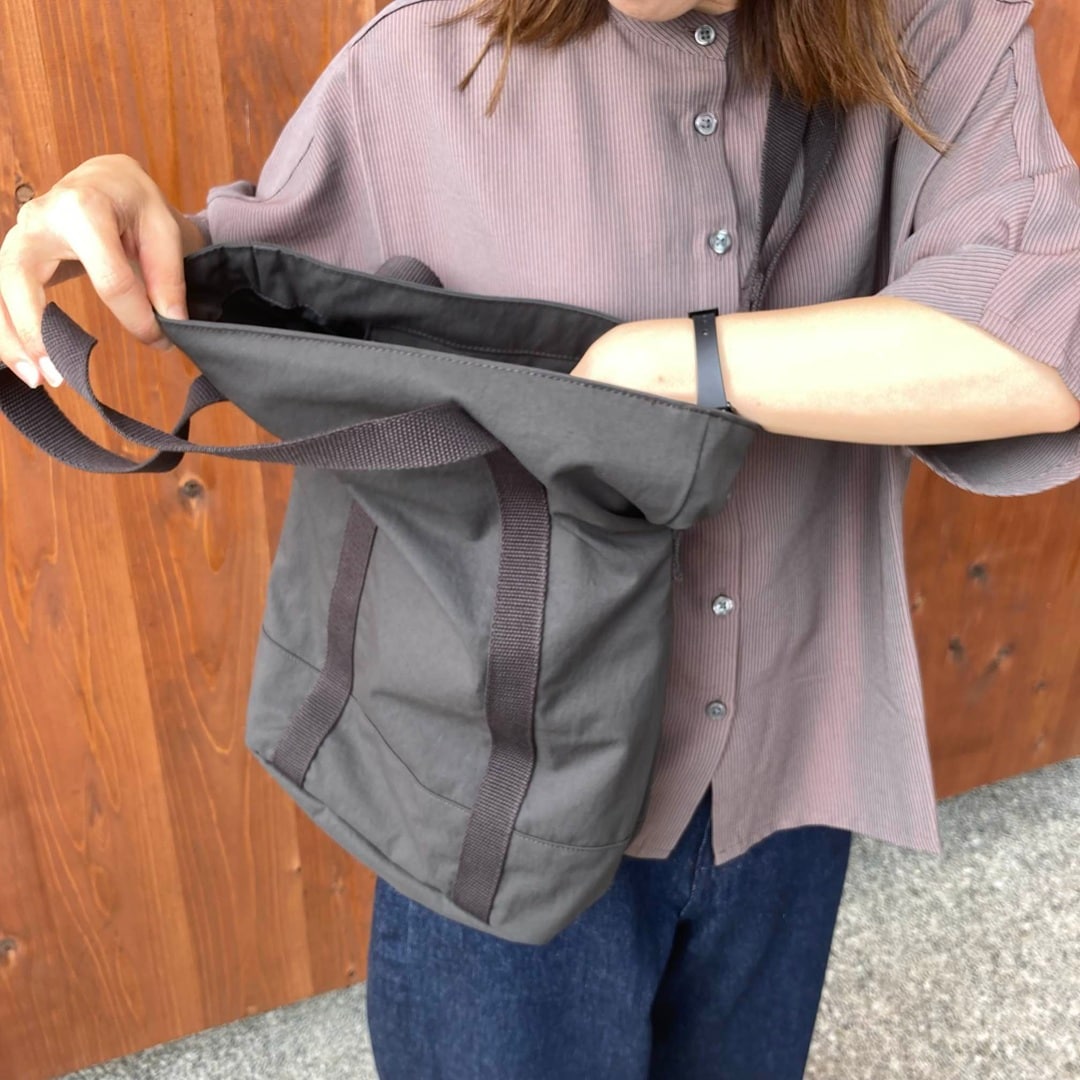 なめらか五分袖ブラウス