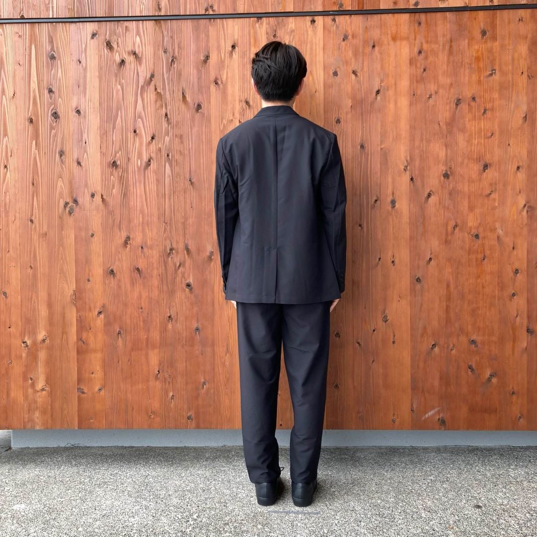 風を通すストレッチジャケット