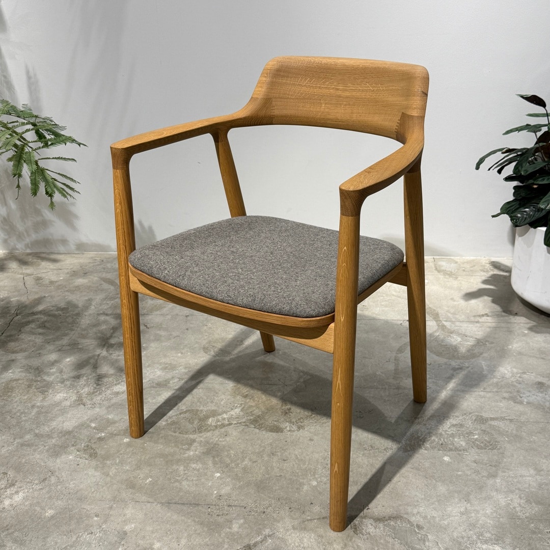【アルパーク】展示のチェアをお手軽価格で。「わけあり品」のご紹介！第３回 _y9RChc