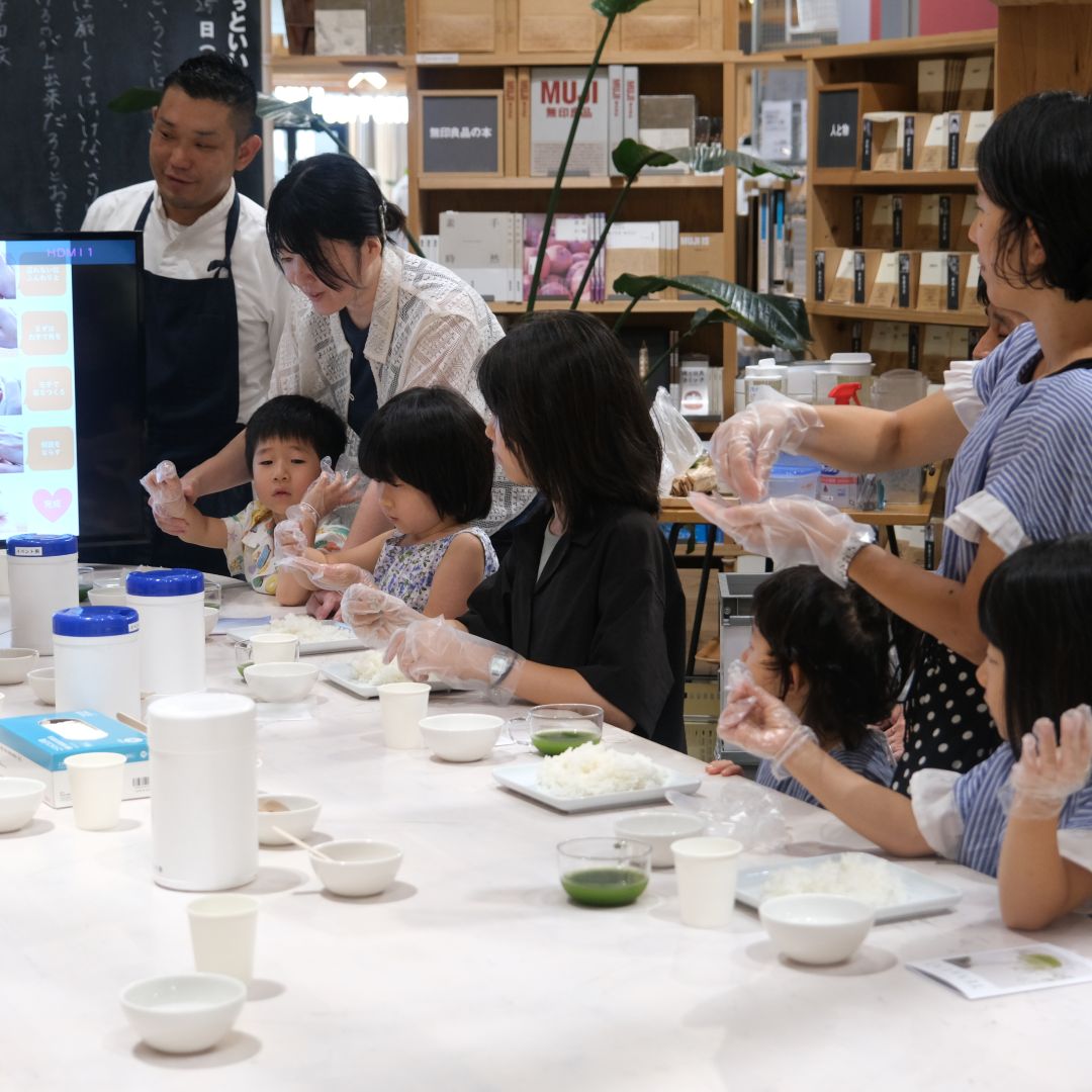 【堺北花田】おむすび兄さんがやってくる　withクワ茶姉さん｜イベントレポート_jC9Cwi