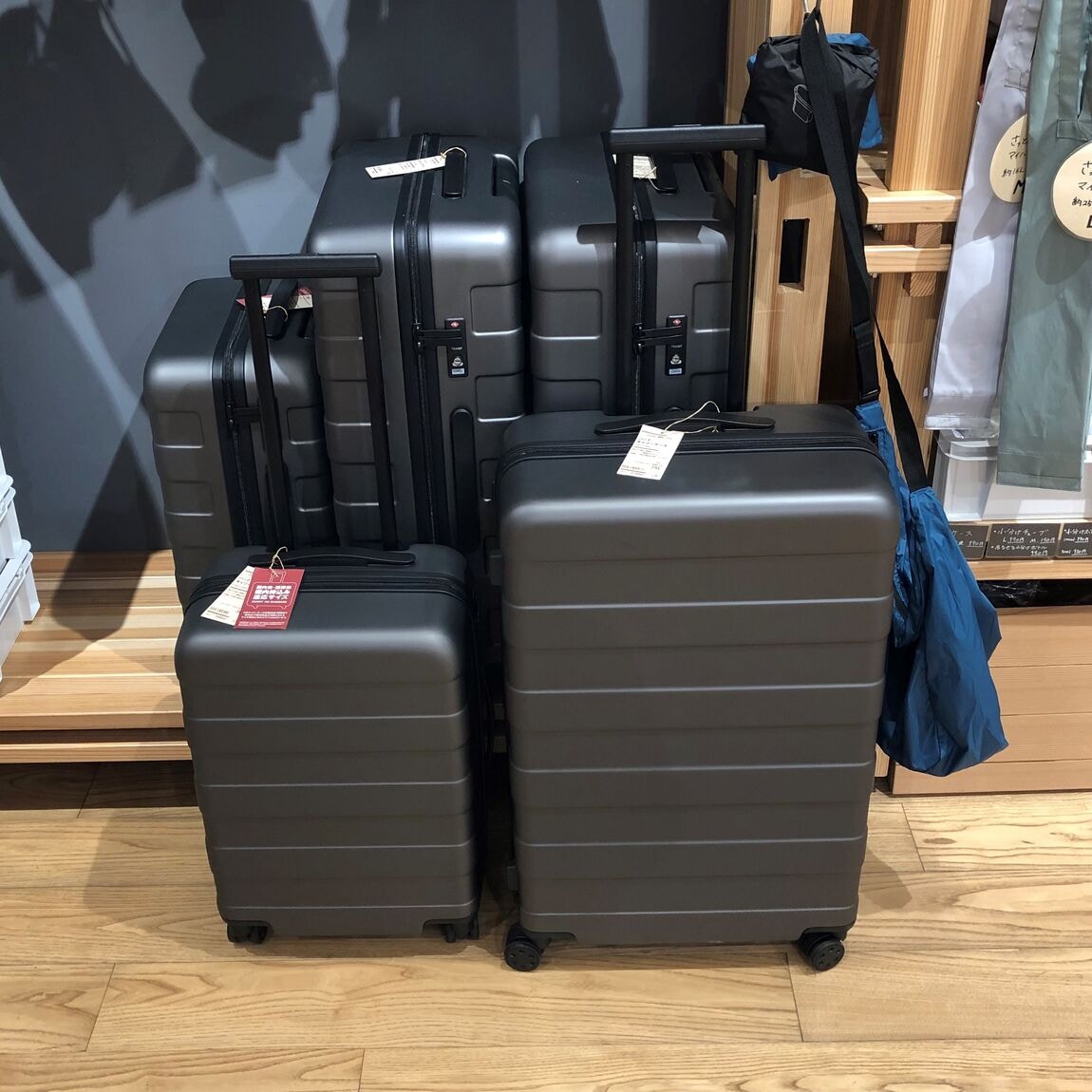 【岡山表町商店街】 高い機能性！「バーを自由に調節できる　ハードキャリーケース（36Ｌ）」
