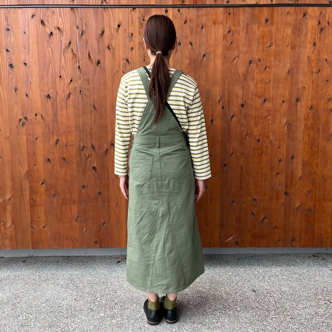 ストレッチチノサロペットスカート