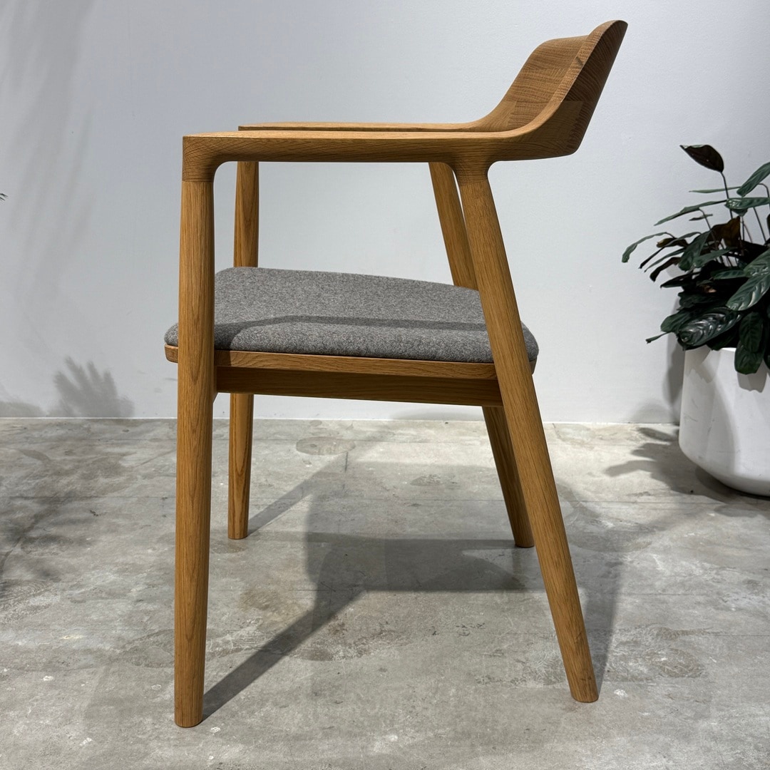 【アルパーク】展示のチェアをお手軽価格で。「わけあり品」のご紹介！第３回 _guS9fz