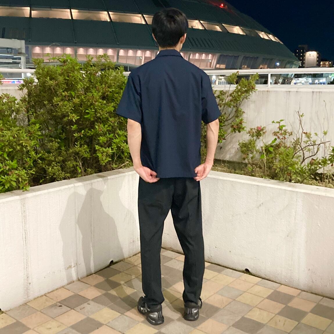 後ろ