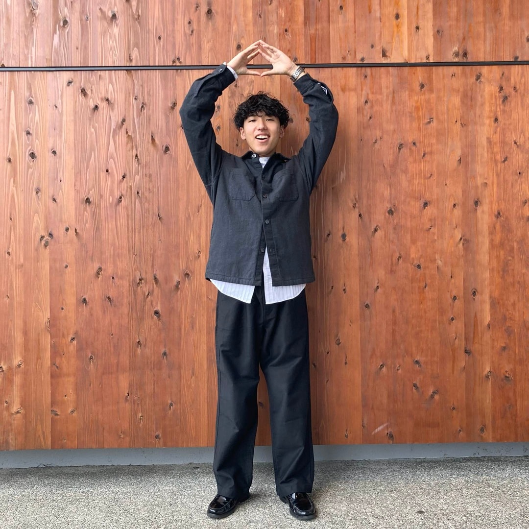 【新大村駅前】身長175㎝_P8XVU1