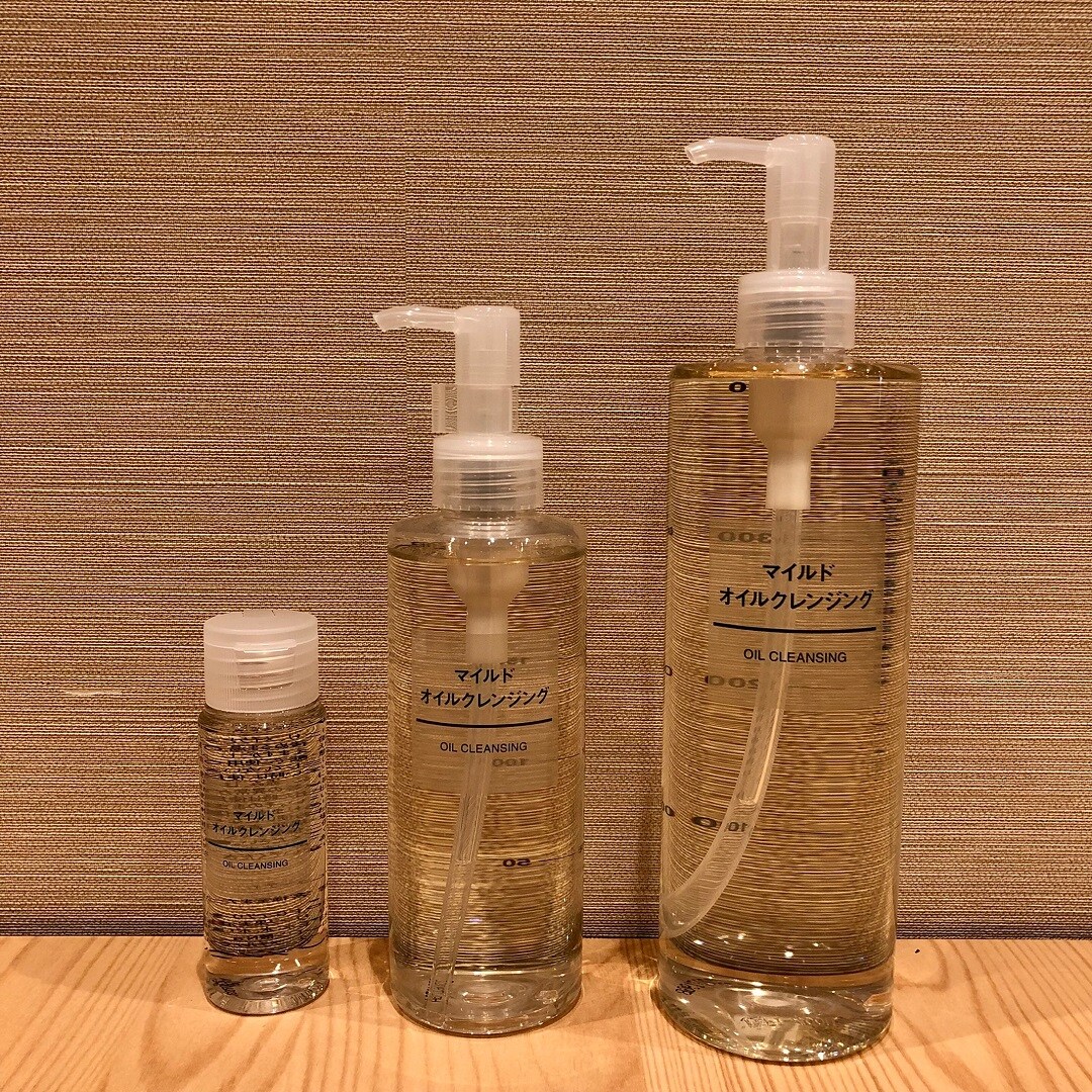 クレンジングオイル写真