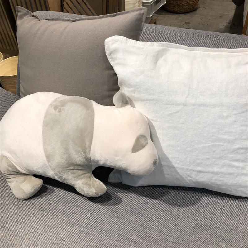 【岡山表町商店街】癒し効果あり！「動物クッション　パンダ」 
