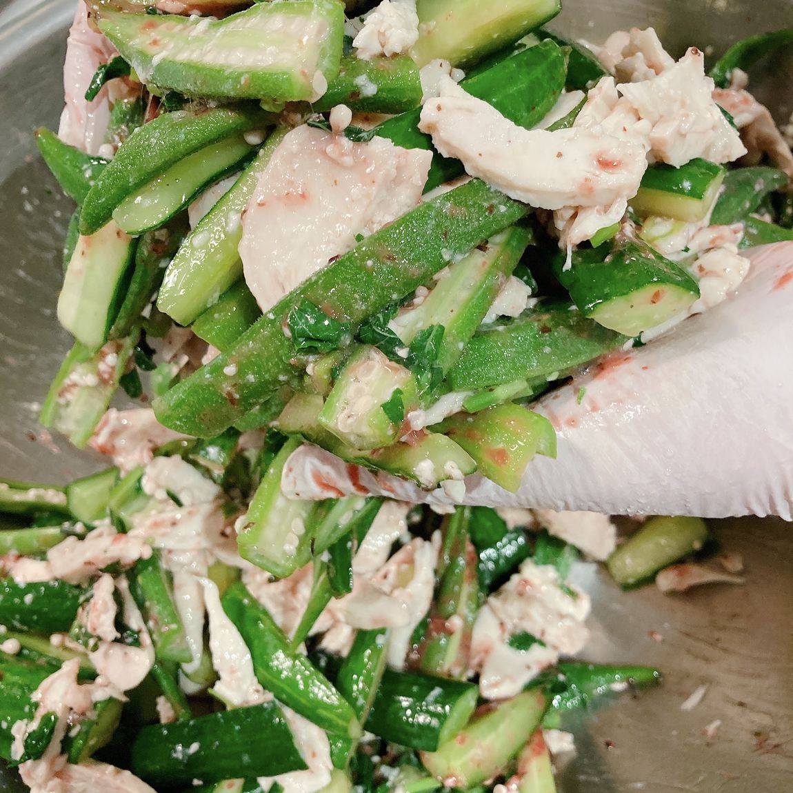 【Café＆Meal MUJI近鉄四日市】蒸し鶏とオクラのネバネバサラダ