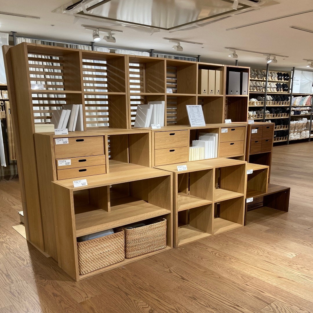 スタッキングシェルフ展示の画像