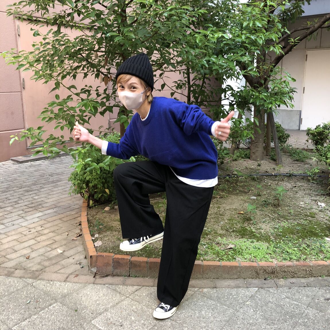 １