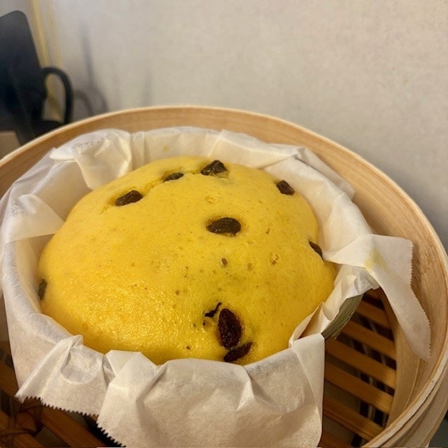 蒸しあがった蒸しパン