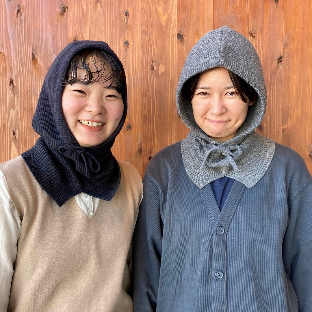 首のチクチクを抑えたメリノウール混バラクラバ