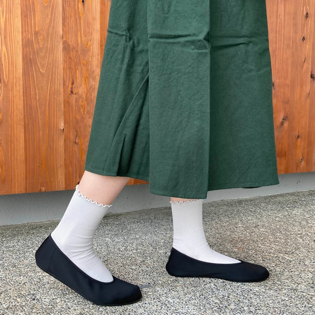 足なり直角履き口やわらかレーヨン混メロウ靴下