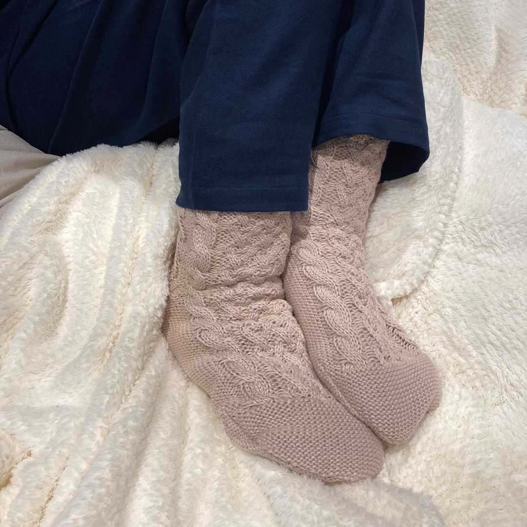 足なり直角再生ポリエステル内側ボアルームソックス