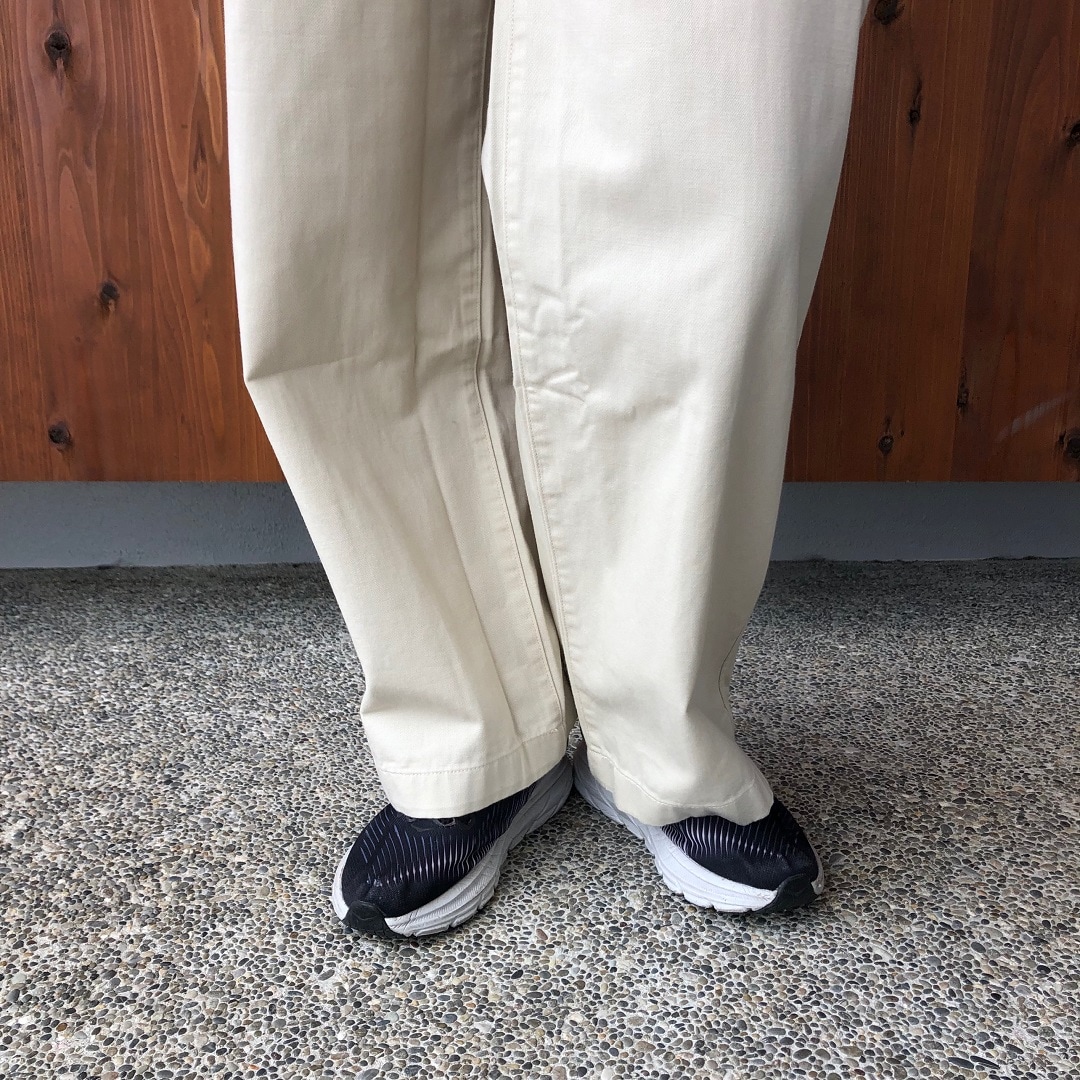 ムラ糸チノタックワイドパンツ